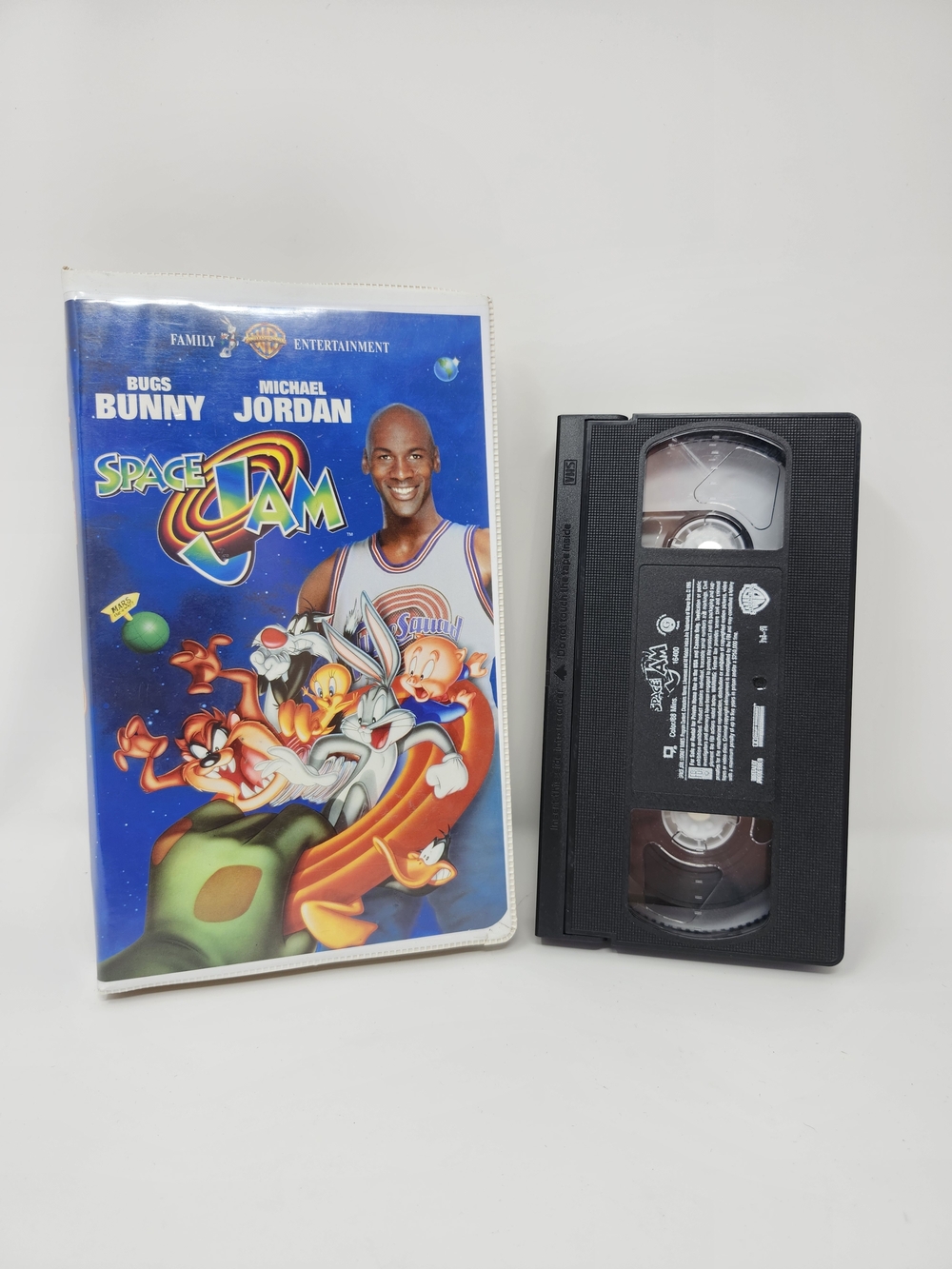 Space Jam VHS Tape - Classic Family Entertainment - Tested